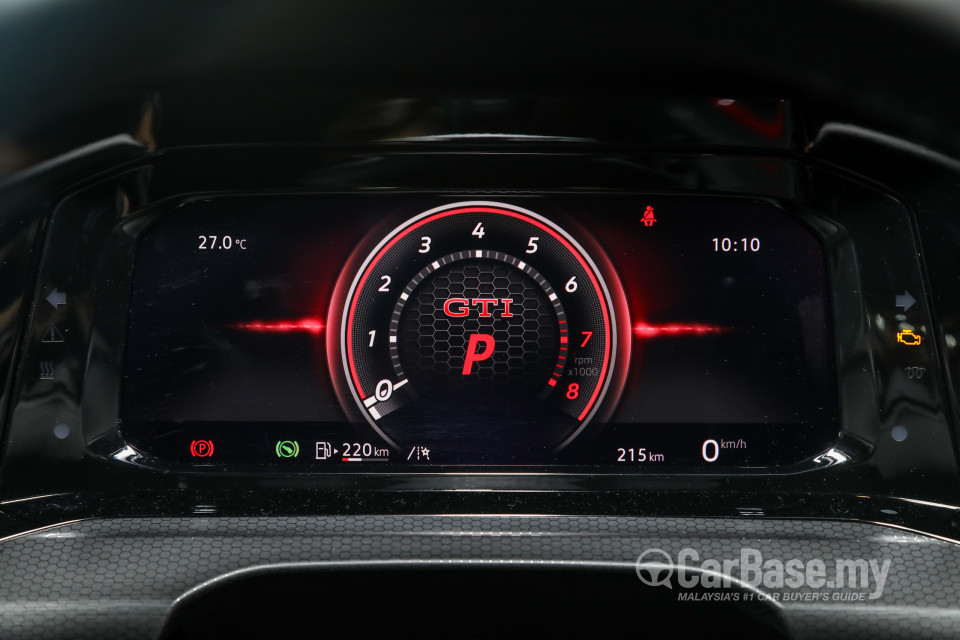Volkswagen Golf GTI Mk8 (2022) Interior