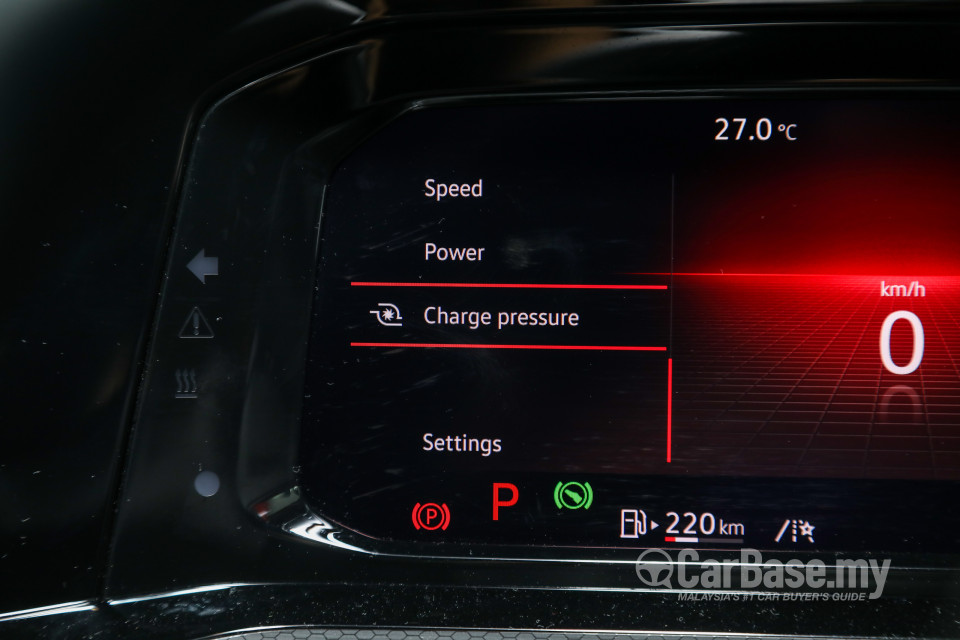 Volkswagen Golf GTI Mk8 (2022) Interior