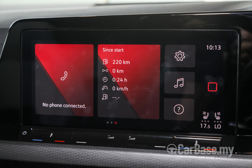Volkswagen Golf GTI Mk8 (2022) Interior
