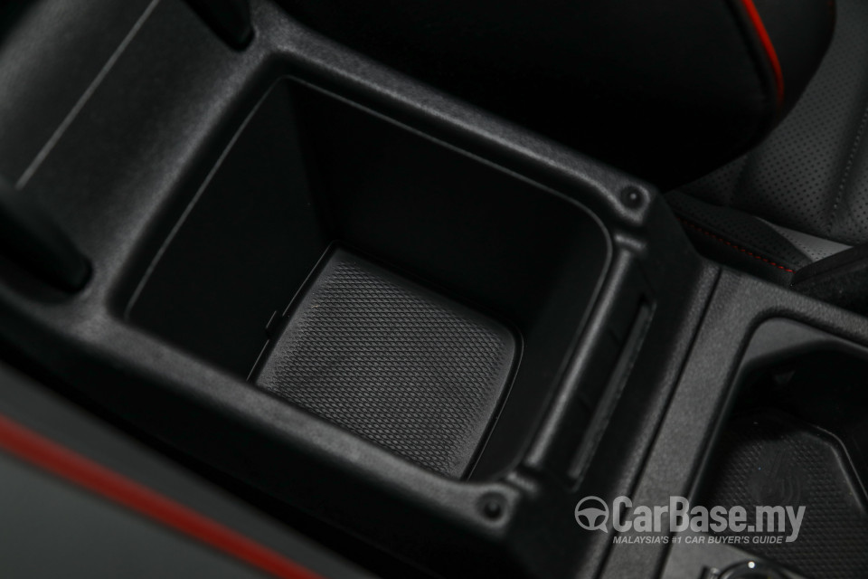 Volkswagen Golf GTI Mk8 (2022) Interior