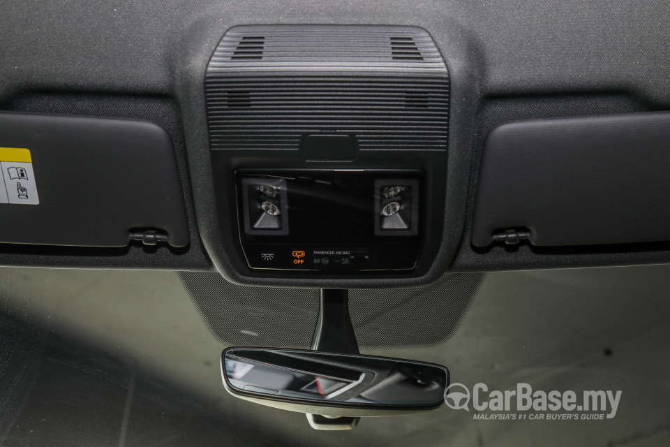 Volkswagen Golf GTI Mk8 (2022) Interior