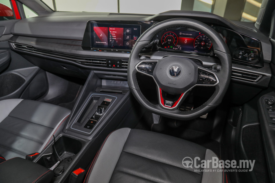 Volkswagen Golf GTI Mk8 (2022) Interior