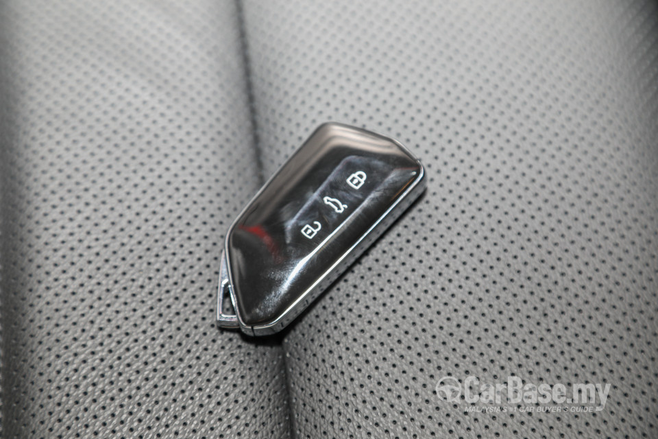 Volkswagen Golf GTI Mk8 (2022) Interior
