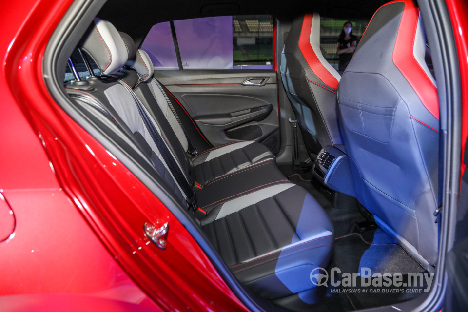 Volkswagen Golf GTI Mk8 (2022) Interior