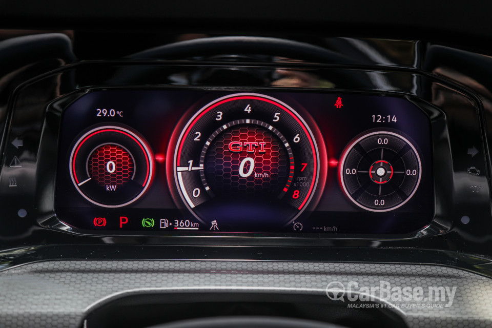 Volkswagen Golf GTI Mk8 (2022) Interior