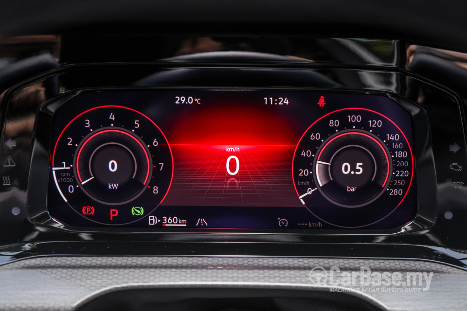 Volkswagen Golf GTI Mk8 (2022) Interior