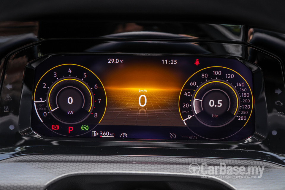 Volkswagen Golf GTI Mk8 (2022) Interior