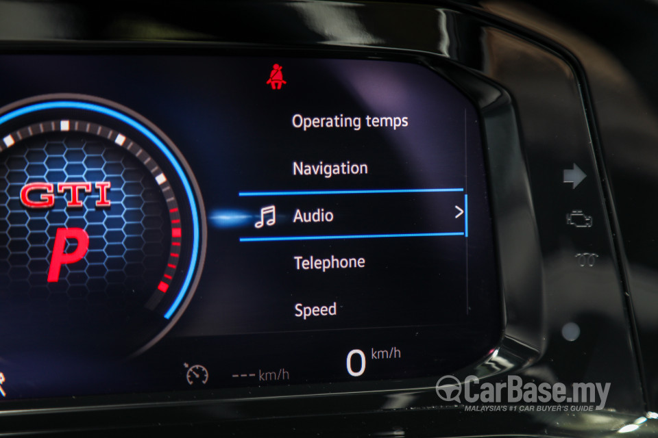 Volkswagen Golf GTI Mk8 (2022) Interior