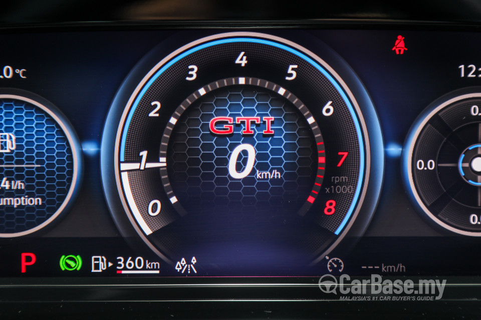 Volkswagen Golf GTI Mk8 (2022) Interior