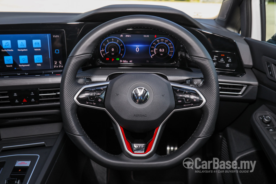 Volkswagen Golf GTI Mk8 (2022) Interior