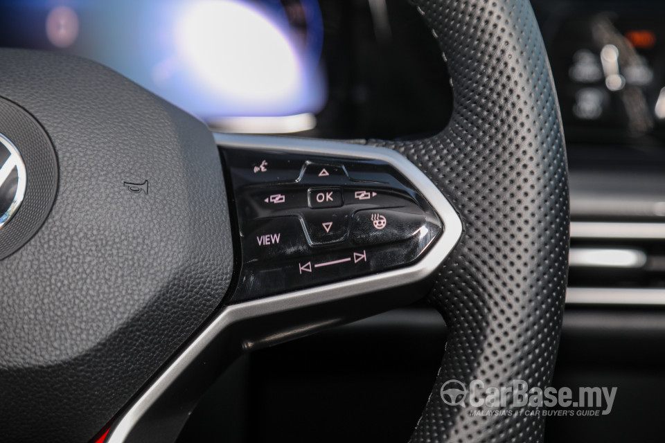 Volkswagen Golf GTI Mk8 (2022) Interior