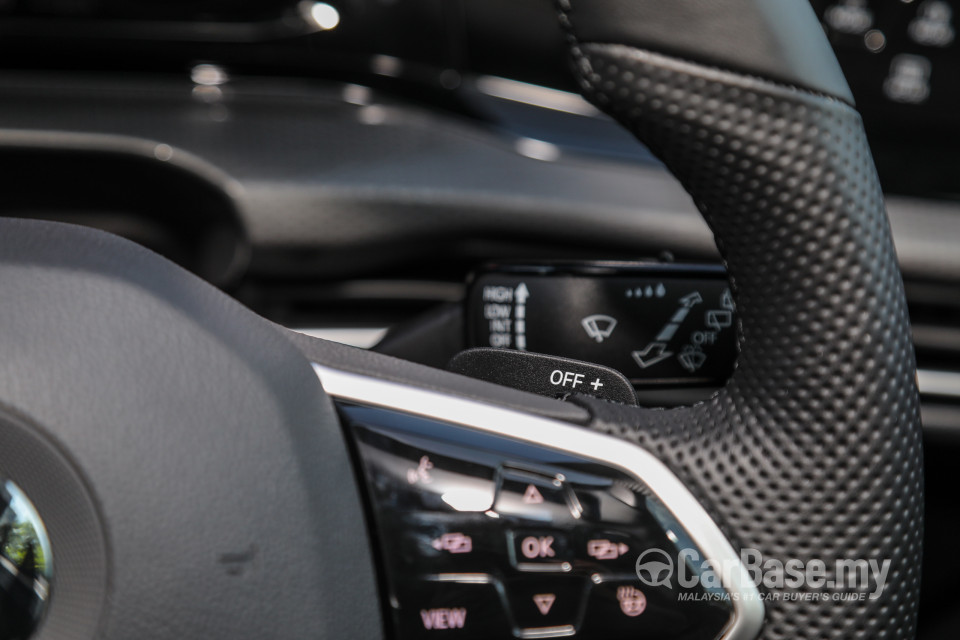 Volkswagen Golf GTI Mk8 (2022) Interior