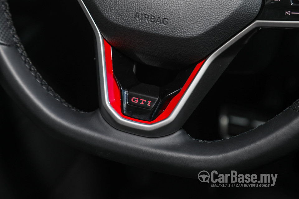 Volkswagen Golf GTI Mk8 (2022) Interior