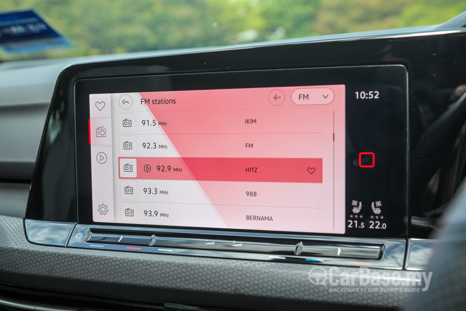 Volkswagen Golf GTI Mk8 (2022) Interior
