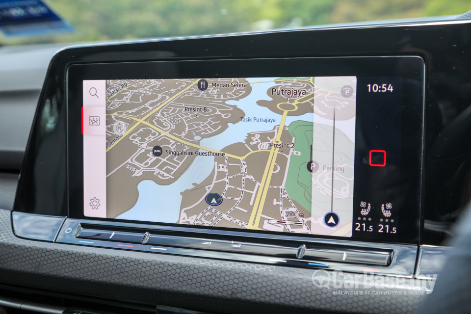 Volkswagen Golf GTI Mk8 (2022) Interior