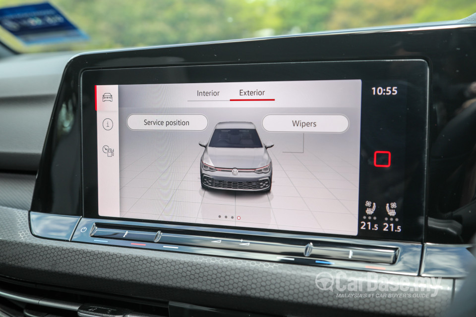 Volkswagen Golf GTI Mk8 (2022) Interior