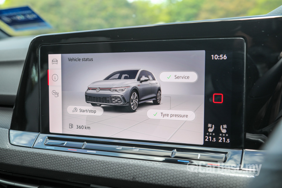 Volkswagen Golf GTI Mk8 (2022) Interior