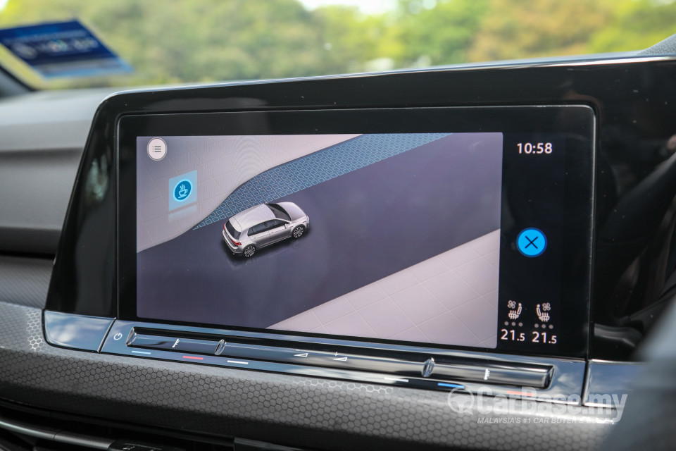 Volkswagen Golf GTI Mk8 (2022) Interior