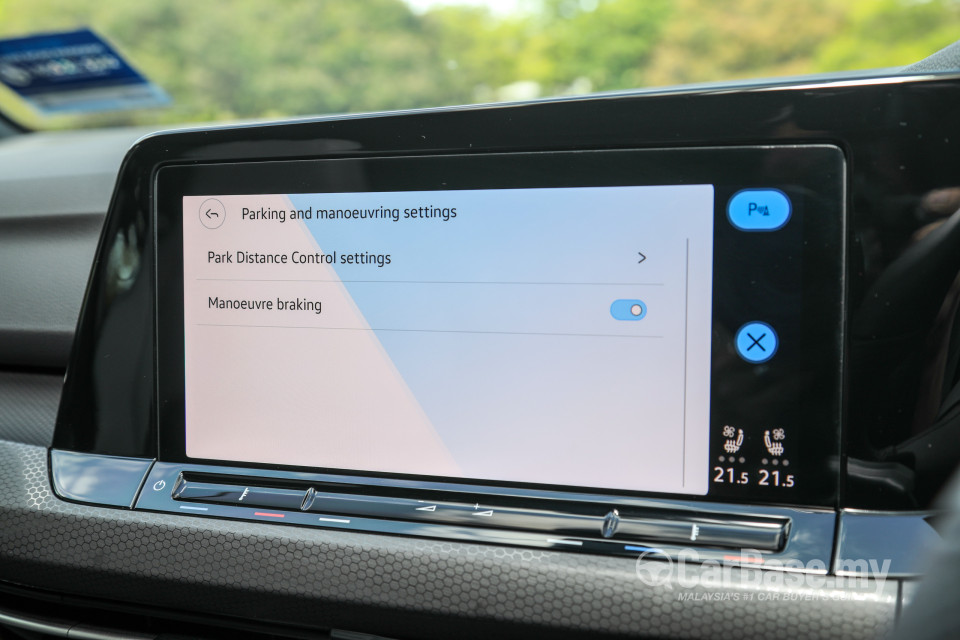 Volkswagen Golf GTI Mk8 (2022) Interior