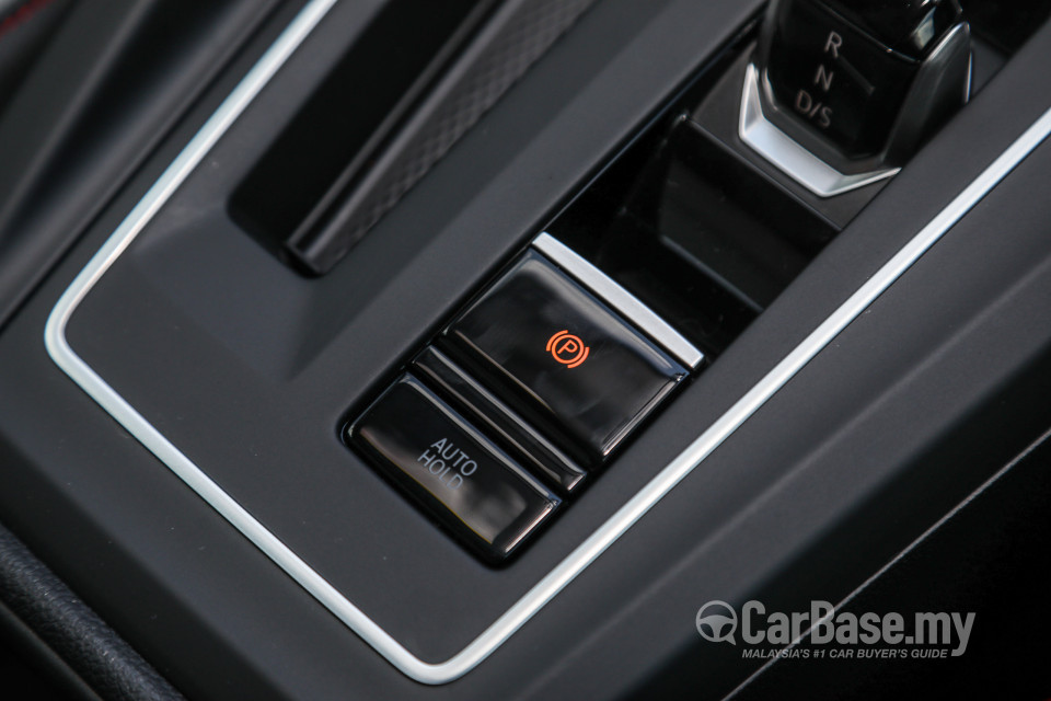 Volkswagen Golf GTI Mk8 (2022) Interior
