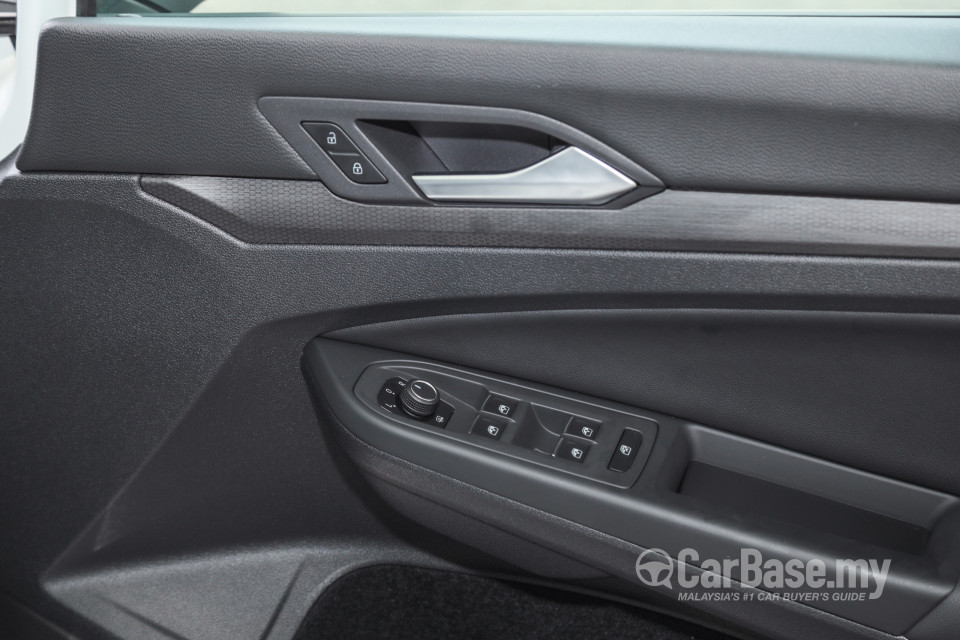 Volkswagen Golf GTI Mk8 (2022) Interior
