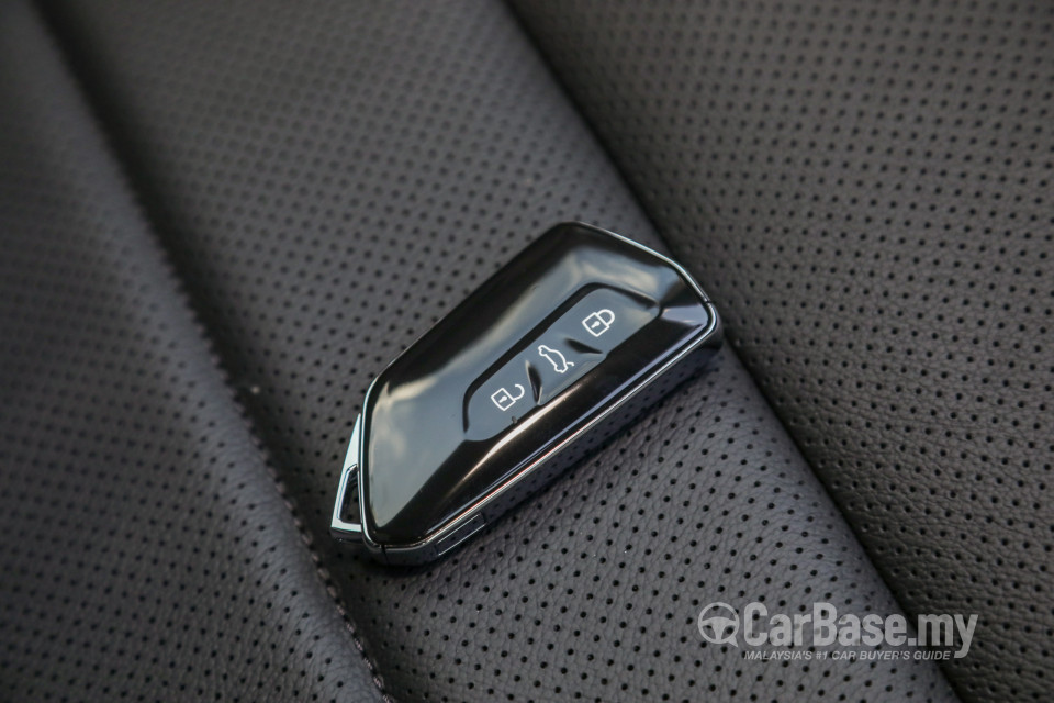 Volkswagen Golf GTI Mk8 (2022) Interior