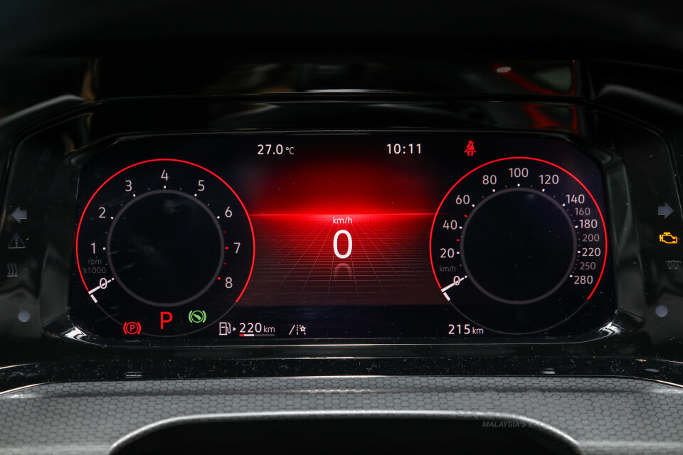 Volkswagen Golf GTI Mk8 (2022) Interior