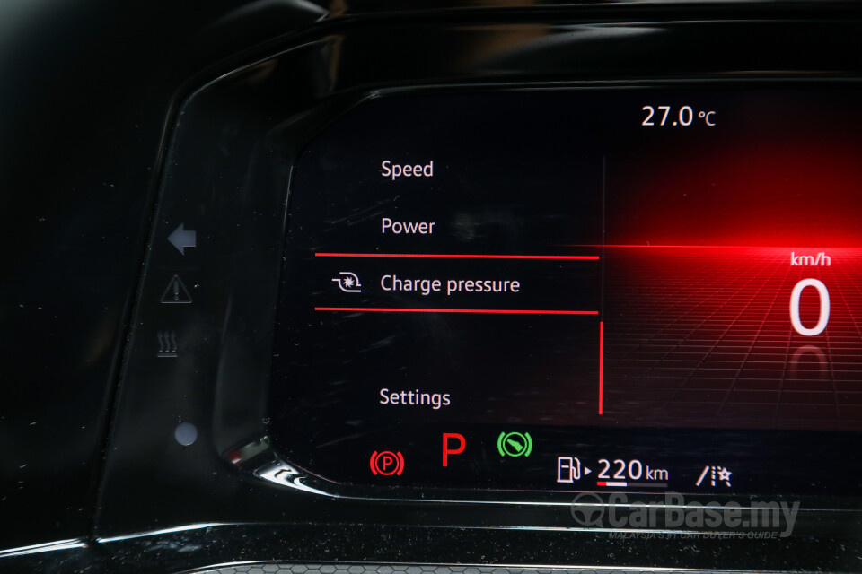 Volkswagen Golf GTI Mk8 (2022) Interior