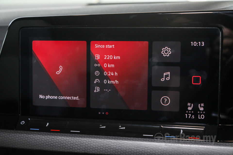 Volkswagen Golf GTI Mk8 (2022) Interior