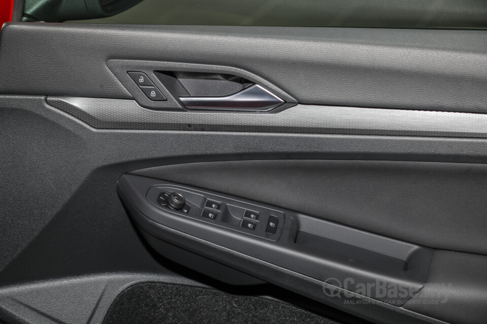 Volkswagen Golf GTI Mk8 (2022) Interior