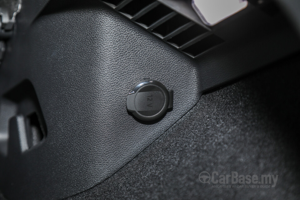 Volkswagen Golf GTI Mk8 (2022) Interior