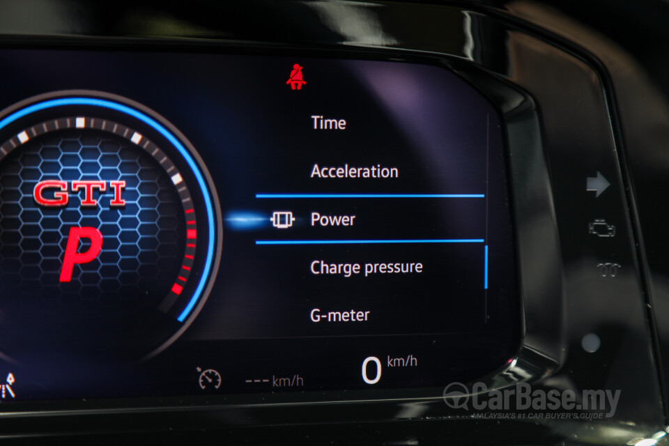 Volkswagen Golf GTI Mk8 (2022) Interior