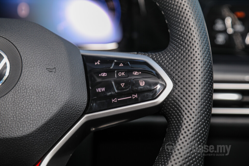 Volkswagen Golf GTI Mk8 (2022) Interior