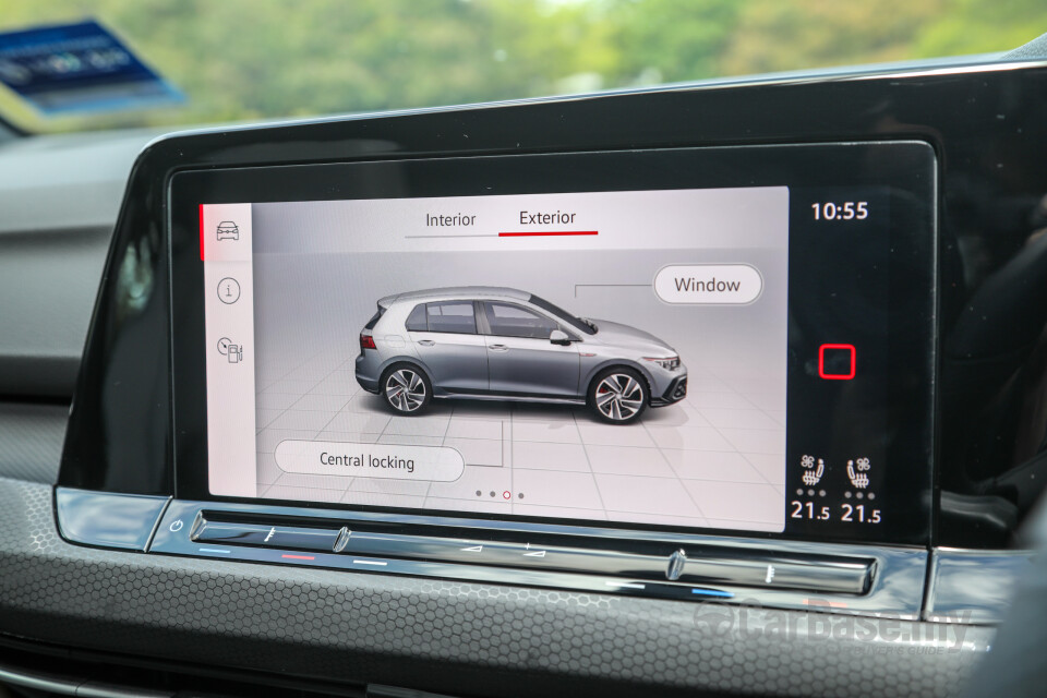 Volkswagen Golf GTI Mk8 (2022) Interior