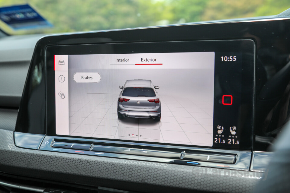 Volkswagen Golf GTI Mk8 (2022) Interior