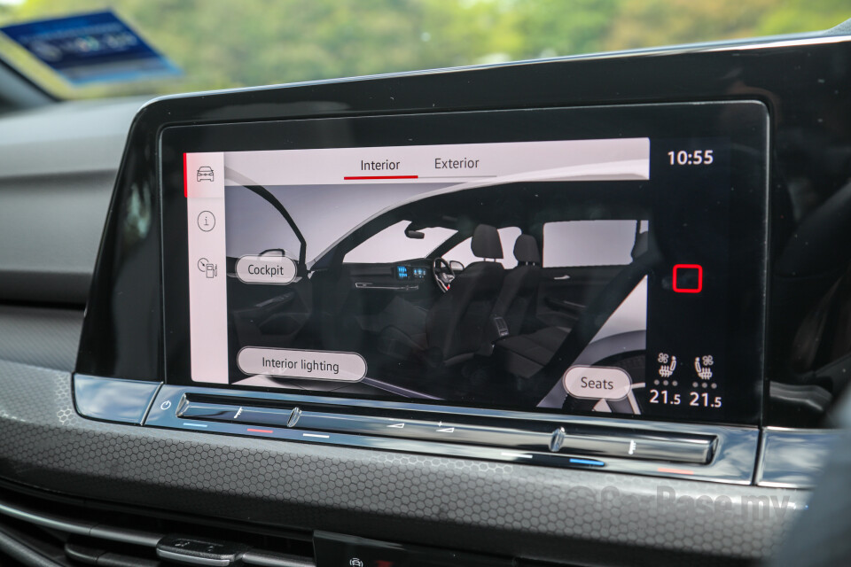 Volkswagen Golf GTI Mk8 (2022) Interior