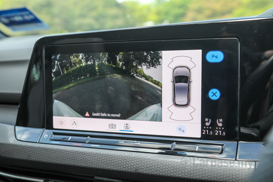 Volkswagen Golf GTI Mk8 (2022) Interior