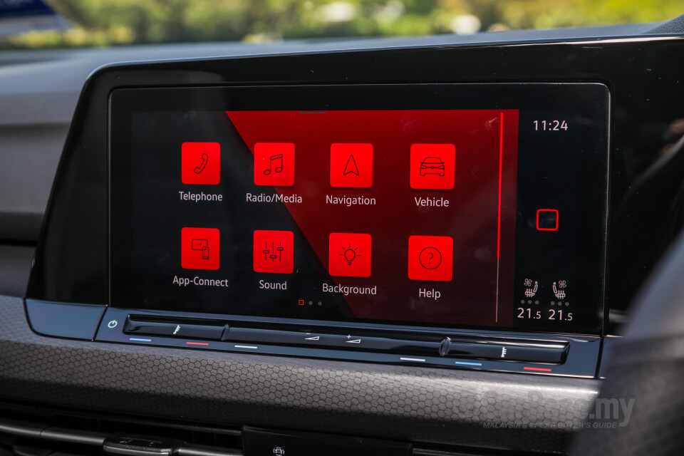 Volkswagen Golf GTI Mk8 (2022) Interior