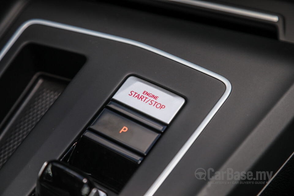 Volkswagen Golf GTI Mk8 (2022) Interior