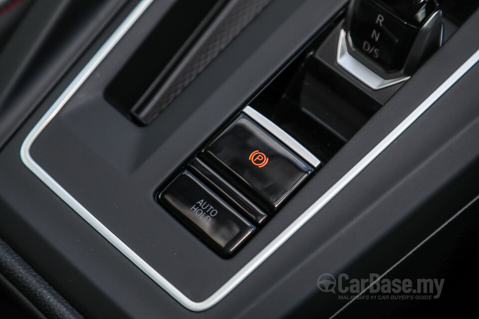 Volkswagen Golf GTI Mk8 (2022) Interior
