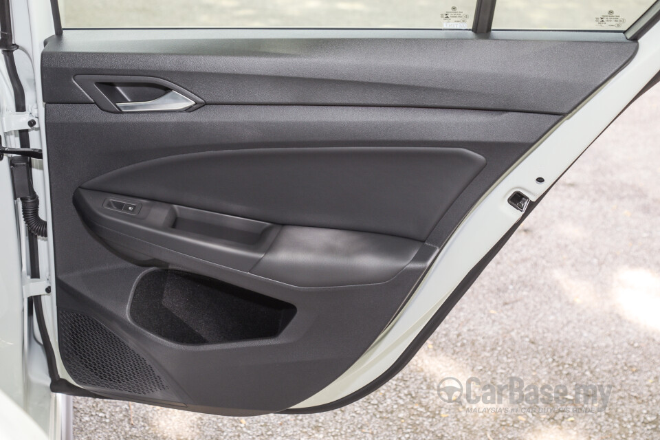 Volkswagen Golf GTI Mk8 (2022) Interior