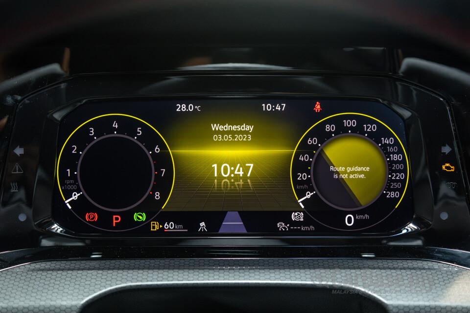 Volkswagen Golf GTI Mk8 (2022) Interior