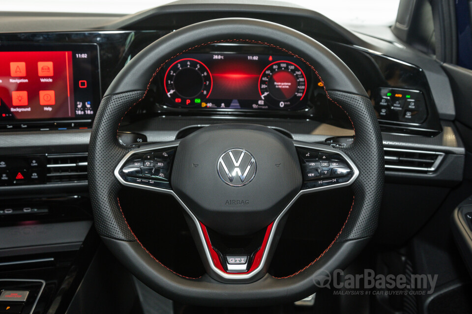 Volkswagen Golf GTI Mk8 (2022) Interior