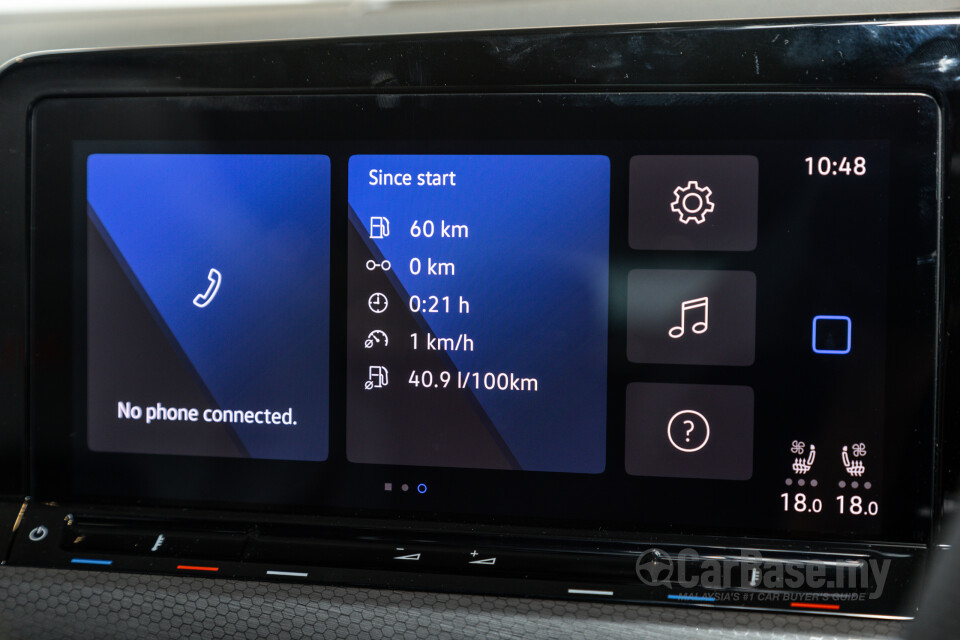 Volkswagen Golf GTI Mk8 (2022) Interior