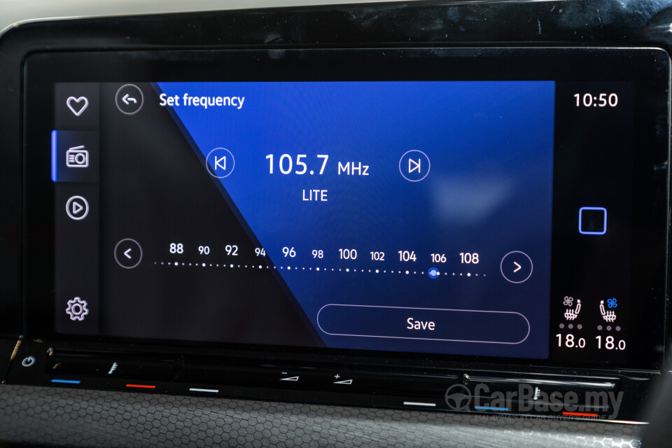 Volkswagen Golf GTI Mk8 (2022) Interior