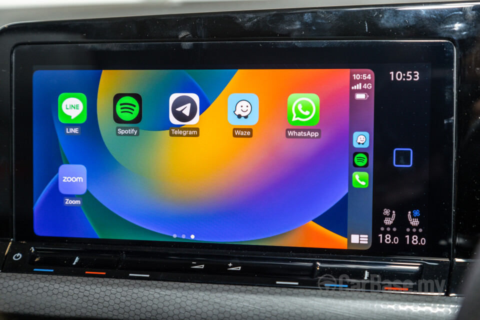 Volkswagen Golf GTI Mk8 (2022) Interior