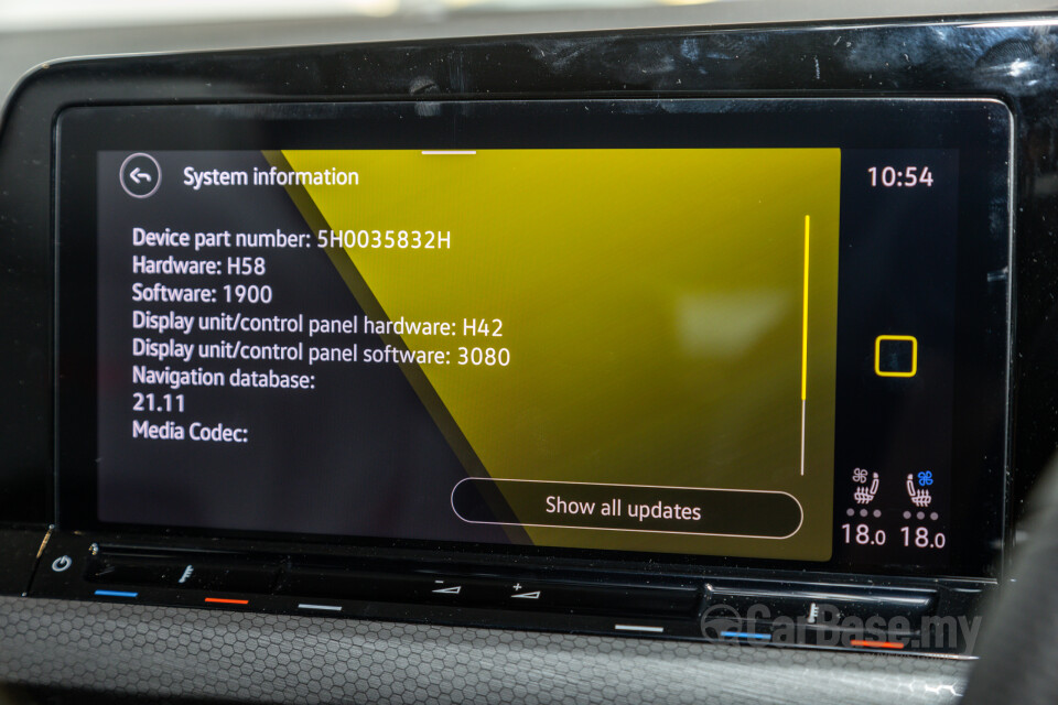 Volkswagen Golf GTI Mk8 (2022) Interior