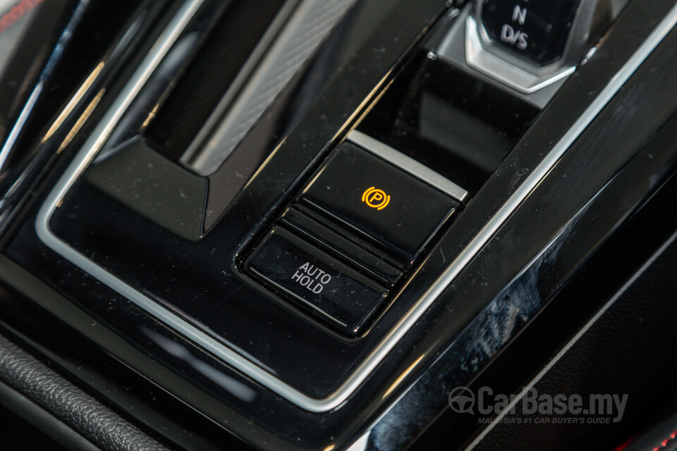 Volkswagen Golf GTI Mk8 (2022) Interior