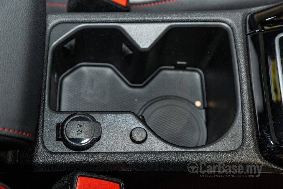 Volkswagen Golf GTI Mk8 (2022) Interior