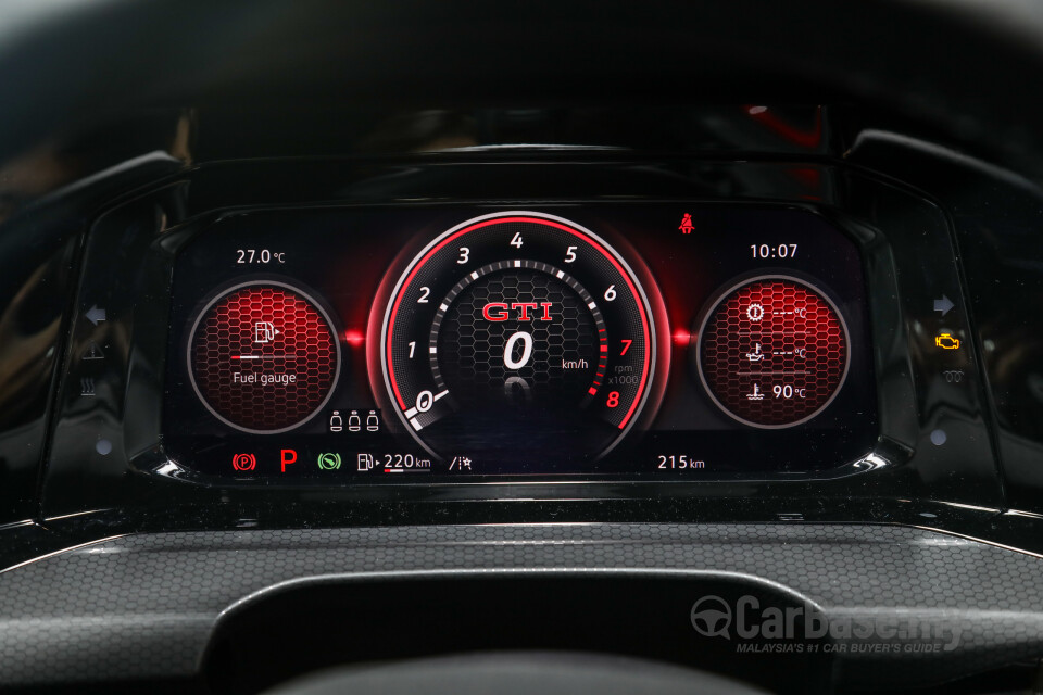 Volkswagen Golf GTI Mk8 (2022) Interior